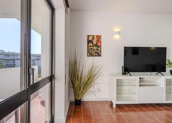 #333 T2 Edificio Domino By Holidays Apartment *